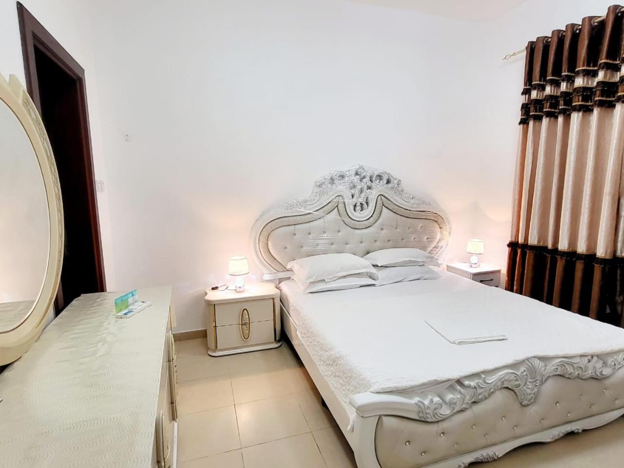 Cheap Holiday Home عجمان الغرفة الصورة