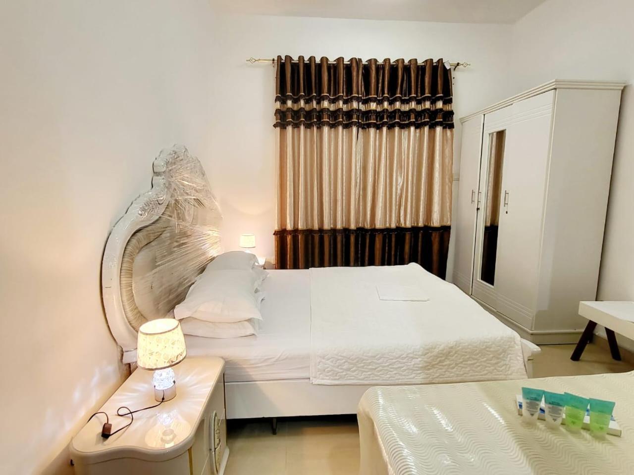 Cheap Holiday Home عجمان الغرفة الصورة